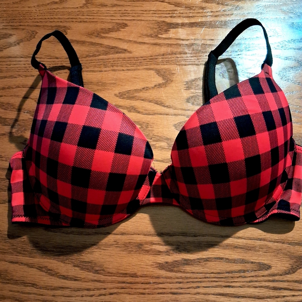 Victoria’s Secret PINK Wear Everywhere Push Up Bra